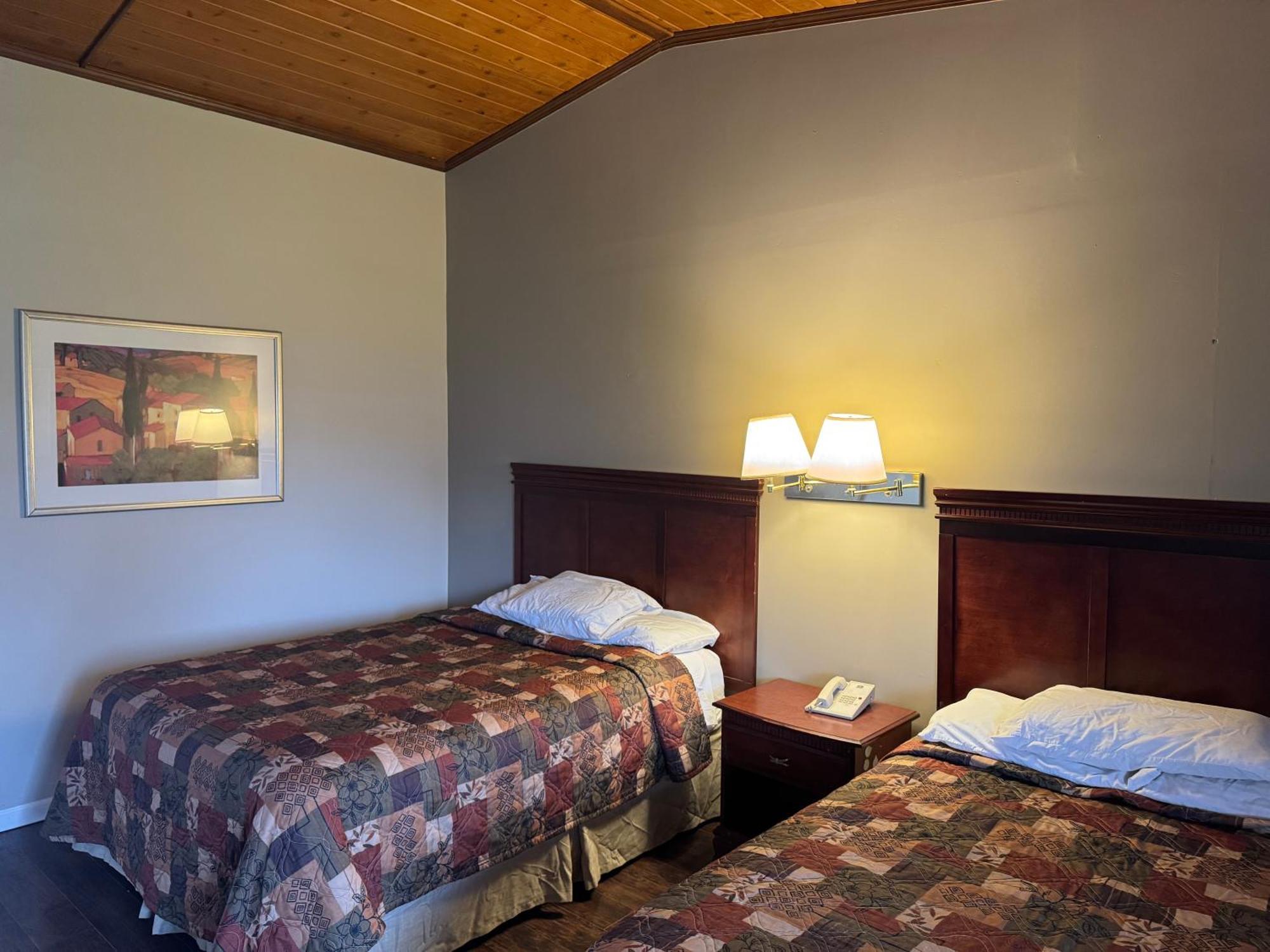 Town & Country Motel Clinton Eksteriør bilde