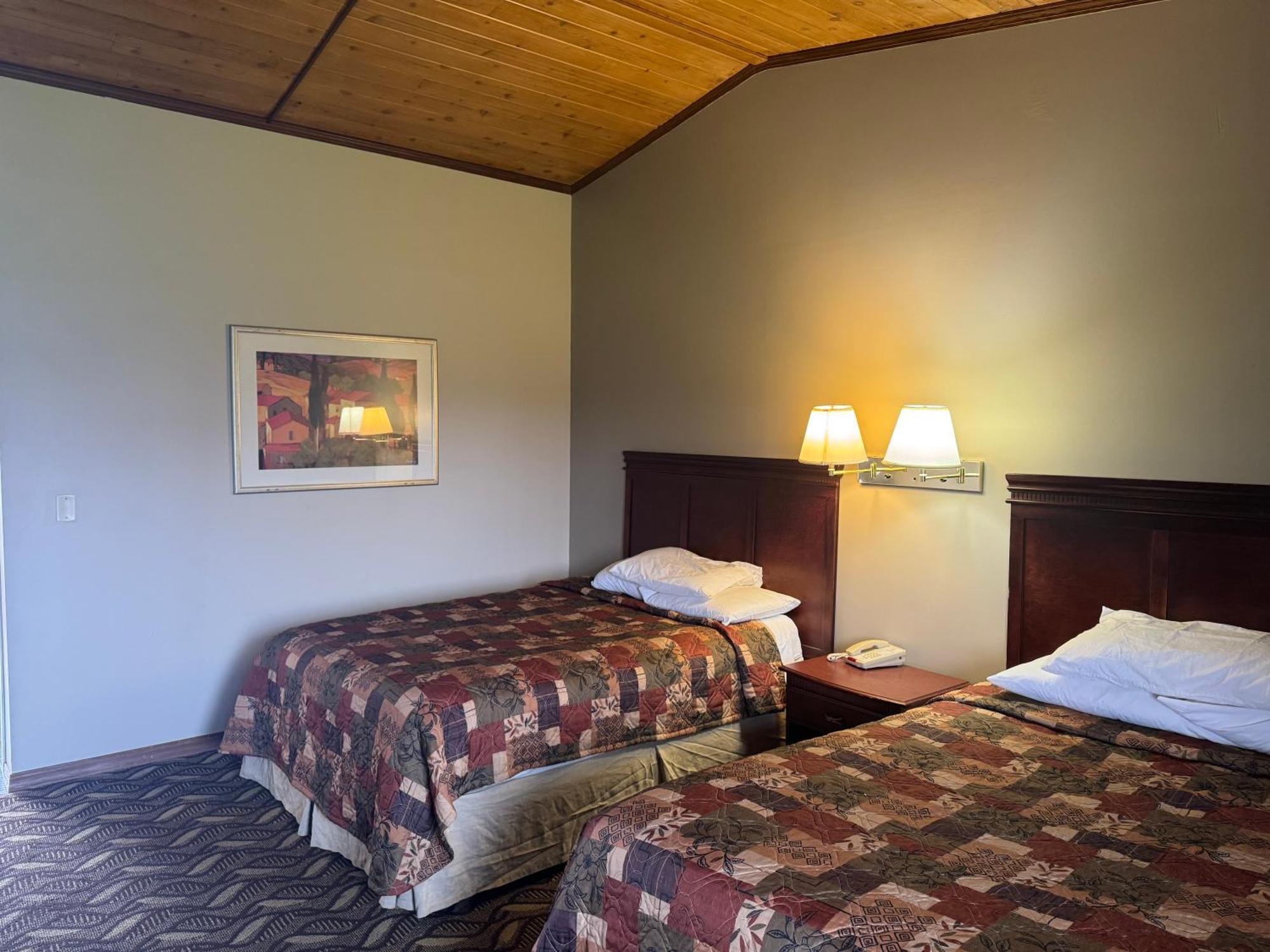 Town & Country Motel Clinton Eksteriør bilde